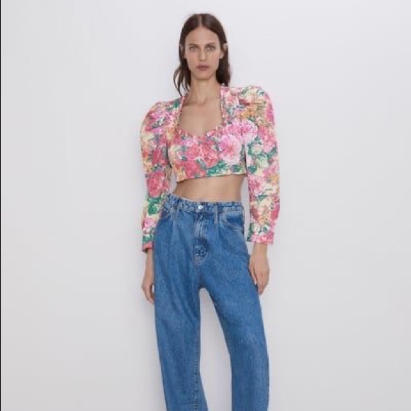 Zara Tops - Zara floral crop top Zara Tops - Zara floral crop top